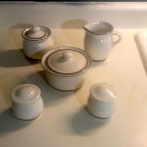 Pfaltzgraff JUNIPER creamer, sugar bowl, salt & pepper shakers + 16 Oz bowl
